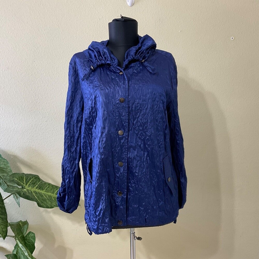Chico's Zenergy windbreaker jacket womens size 1 /med long sleeve